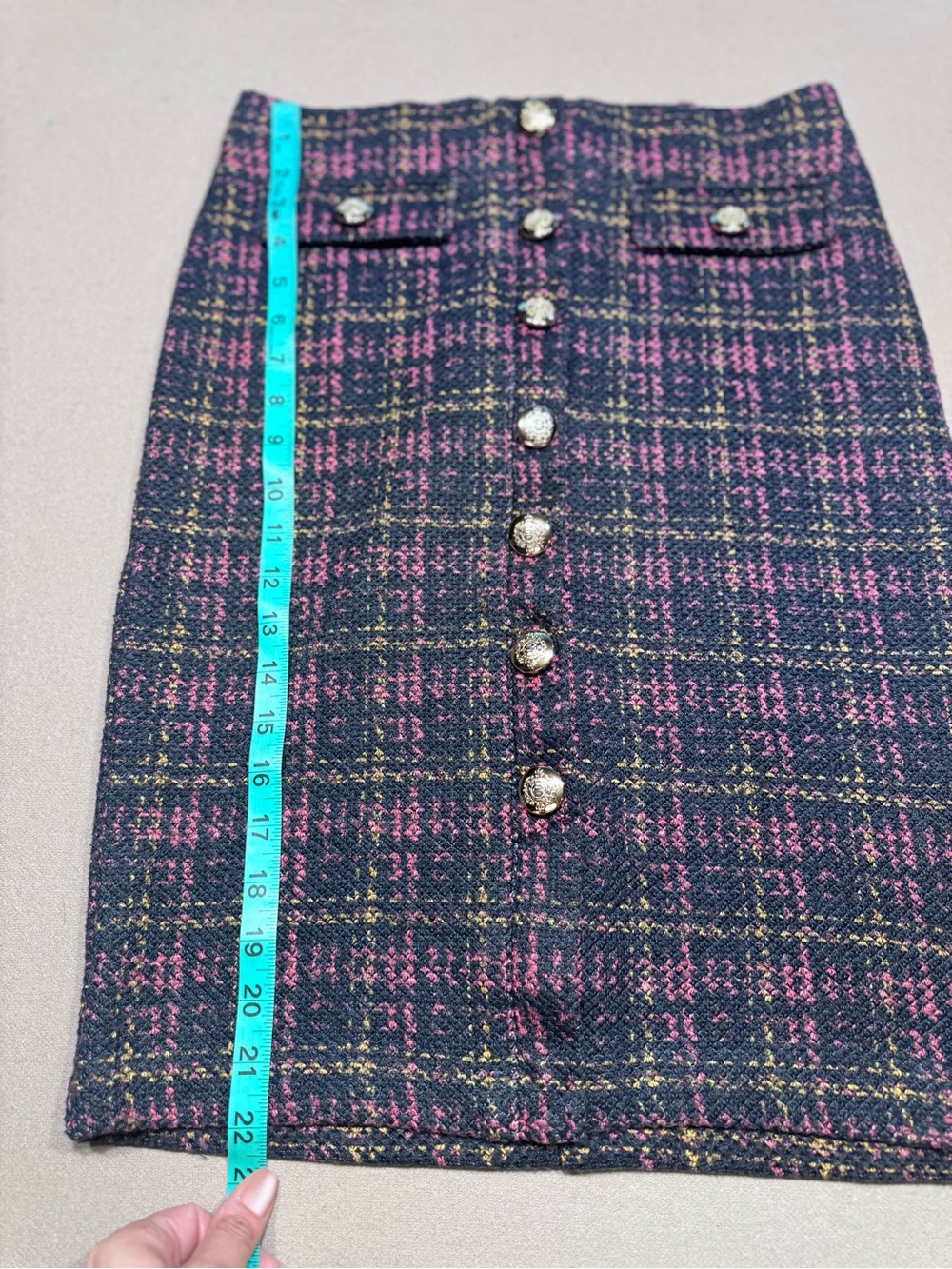 NYCC Gold-Button Tweed Pencil Skirt in Black and Pink - Picture 4 of 5